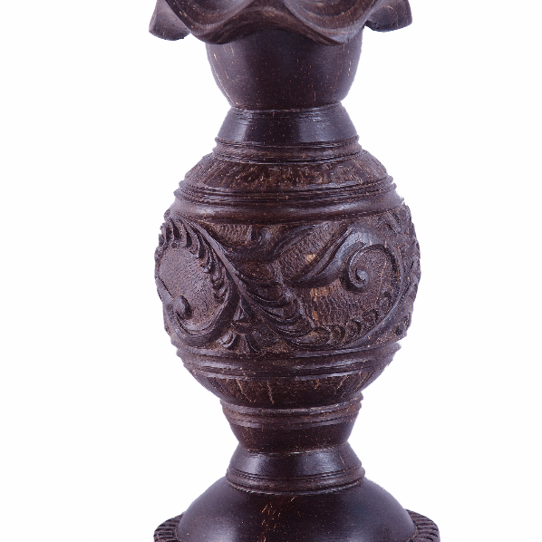 coconut Flower Pot 12 inch size with curving 